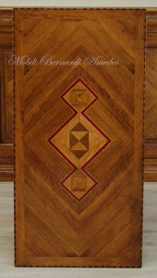 Tavolino classico da salotto in legno massiccio con intarsio